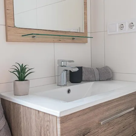 Melomi Apartment