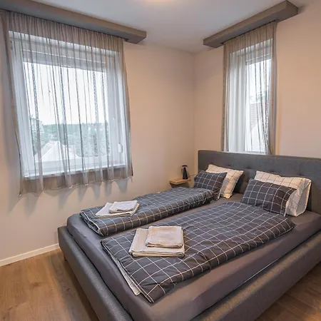 Melomi Apartment Sarvar
