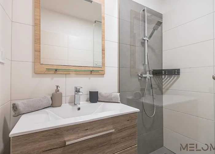Melomi Apartament *