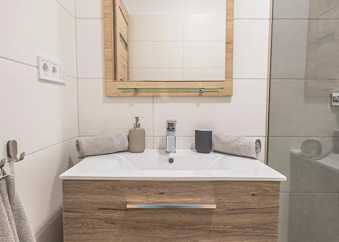 Apartament Melomi *