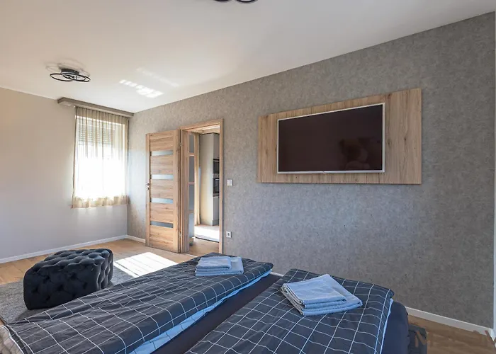 Apartament Melomi *